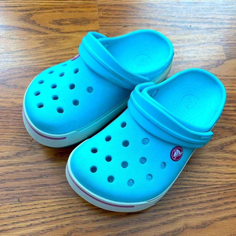 Crocs Aqua & Pink 🐊